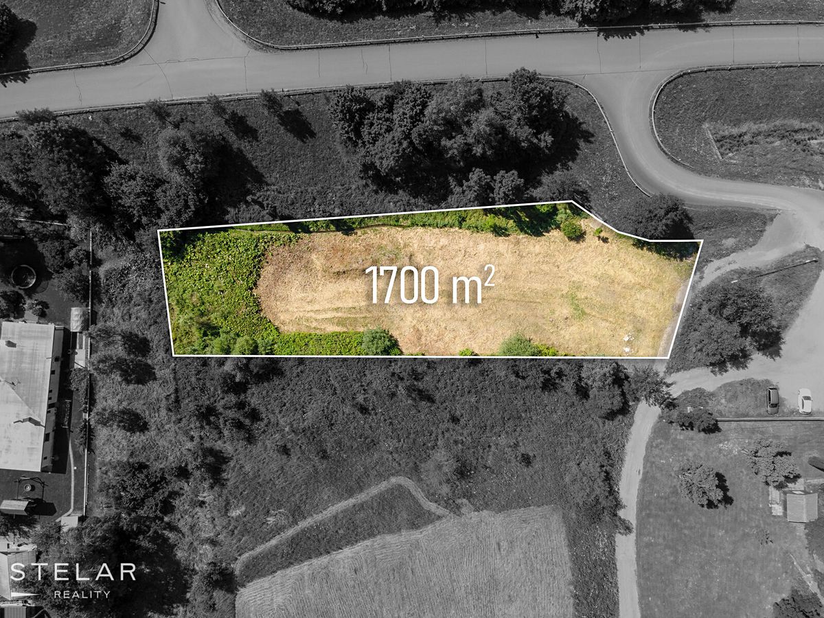 Prodej stavebního pozemku 1700 m² – fotografie 3