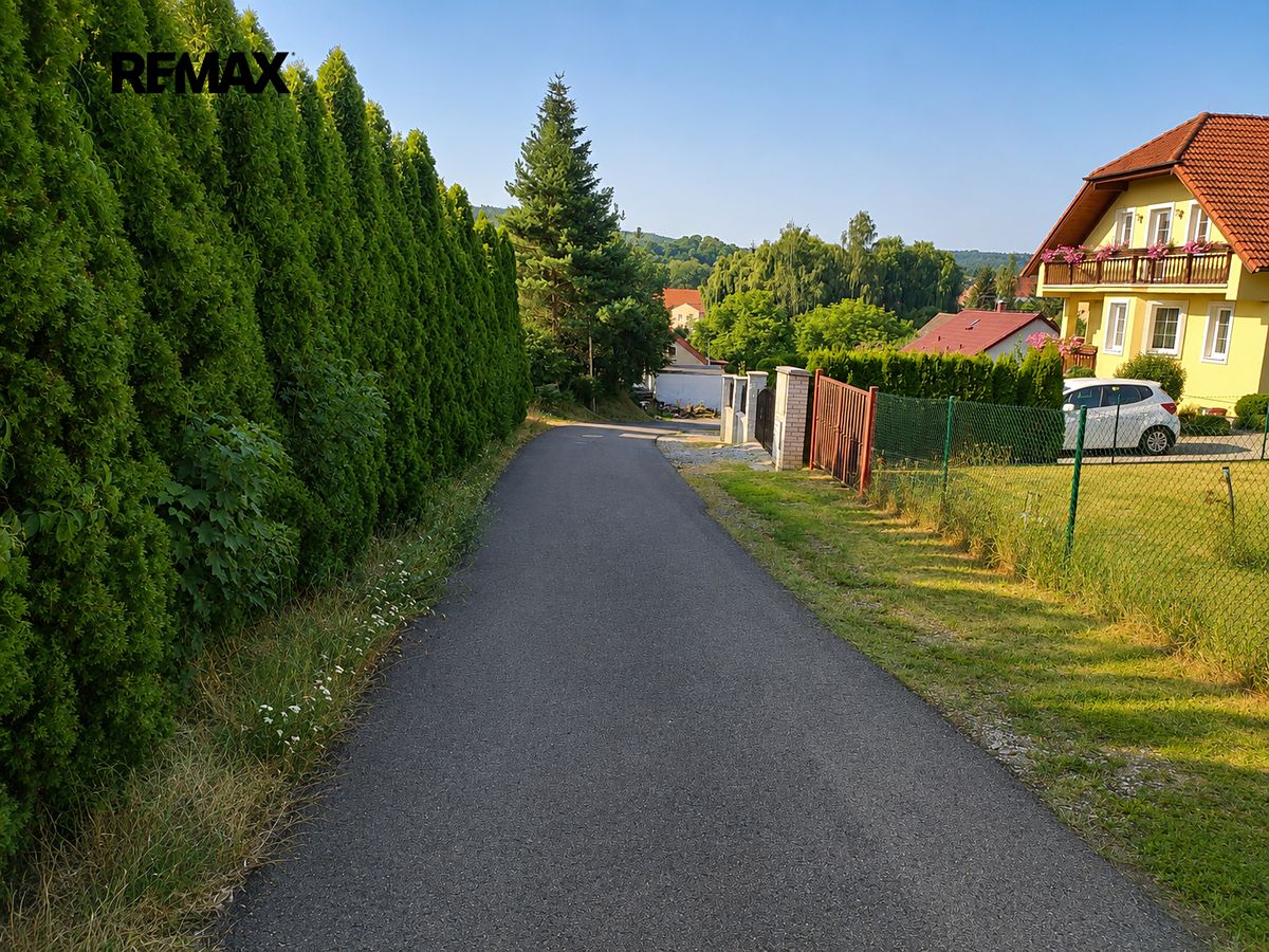 Pronájem stavebního pozemku 718 m² – fotografie 4