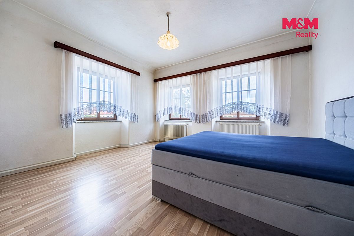 Prodej rodinného domu 146 m², pozemek 326 m² – fotografie 3