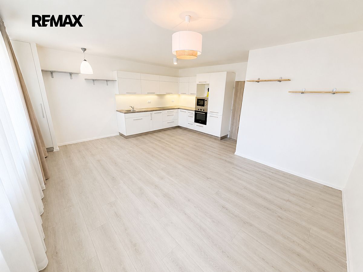 Pronájem bytu 3+kk 75 m²