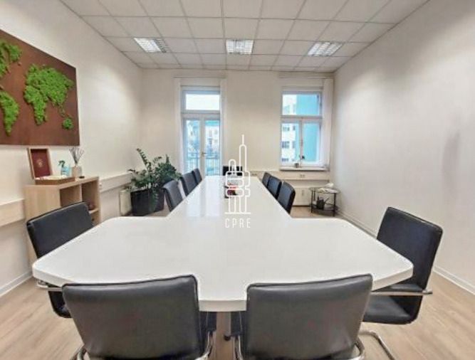 Pronájem kanceláře 234 m² – fotografie 2