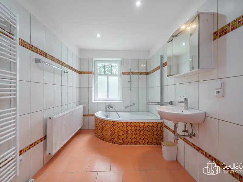 Prodej chalupy 161 m², pozemek 1268 m², Kraslice – náhled fotky 3