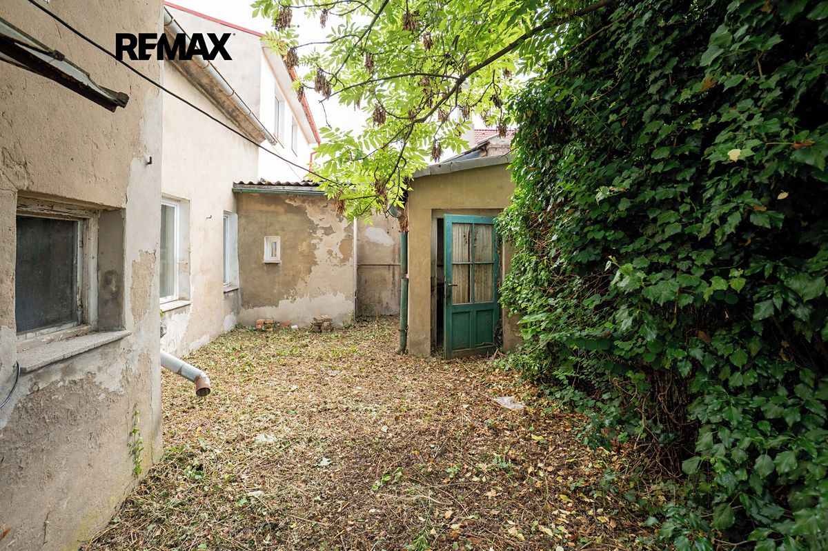 Prodej rodinného domu 281 m², pozemek 281 m² – fotografie 4
