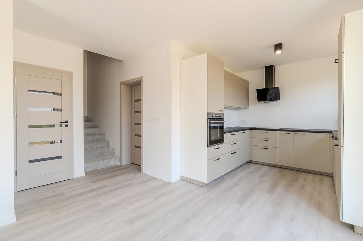 Prodej rodinného domu 115 m², pozemek 368 m² – fotografie 3