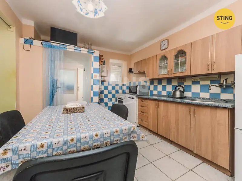 Prodej rodinného domu 290 m², pozemek 1366 m², Rosice – náhled fotky 3
