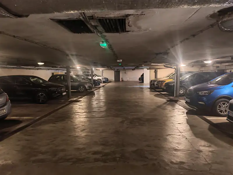 Prodej garážového stání 18 m², Zlín – náhled fotky 3