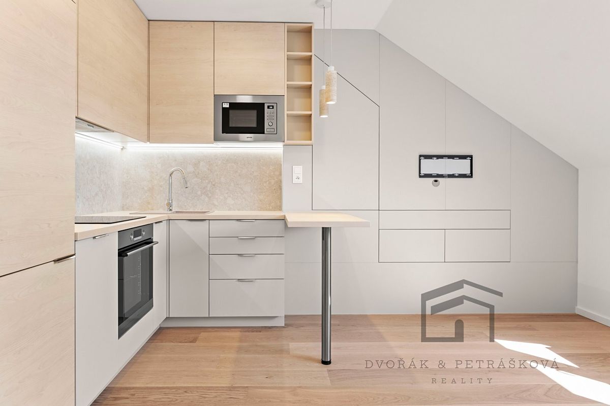 Pronájem bytu 2+kk 36 m²