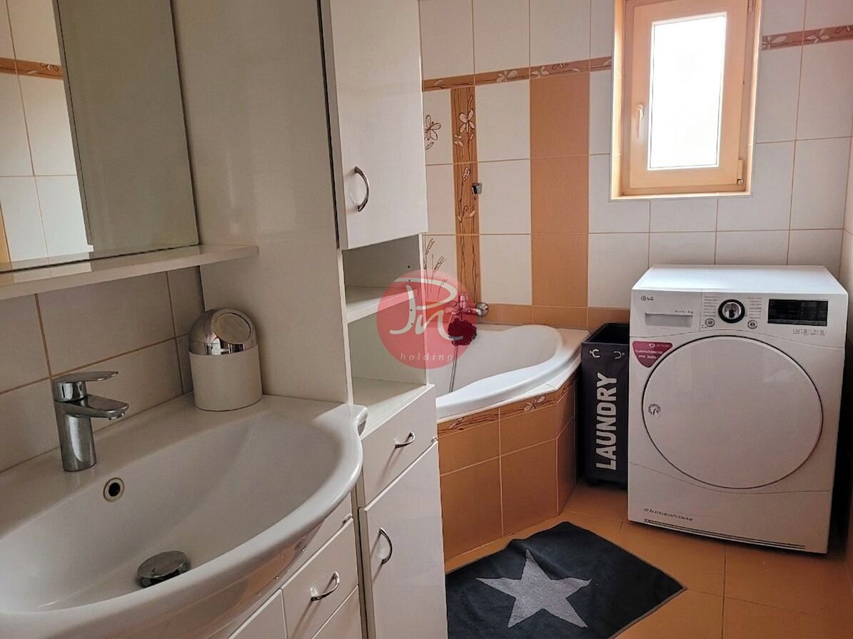 Prodej rodinného domu 156 m², pozemek 556 m² – fotografie 5