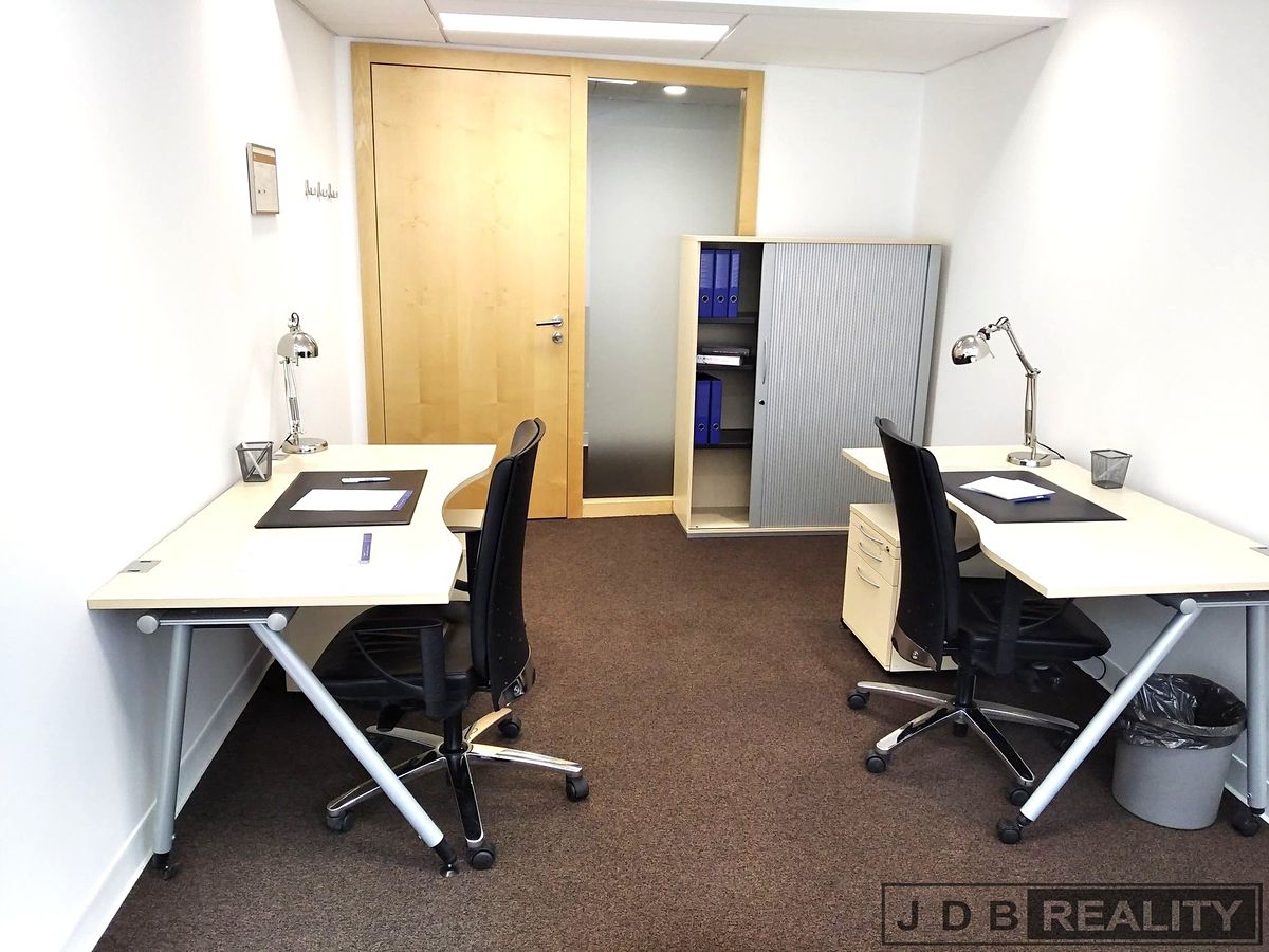 Pronájem kanceláře 30 m² – fotografie 3
