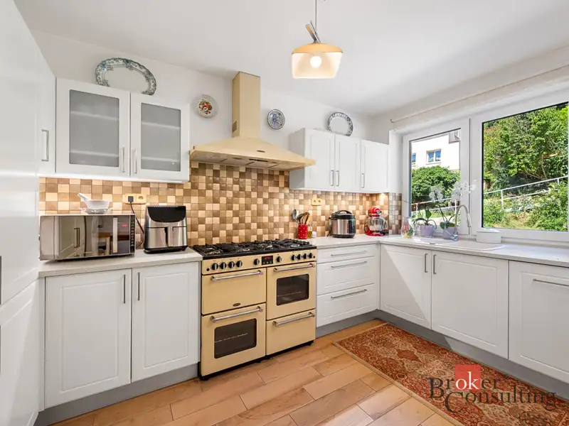 Prodej rodinného domu 220 m², pozemek 208 m², Klobouky u Brna – náhled fotky 1