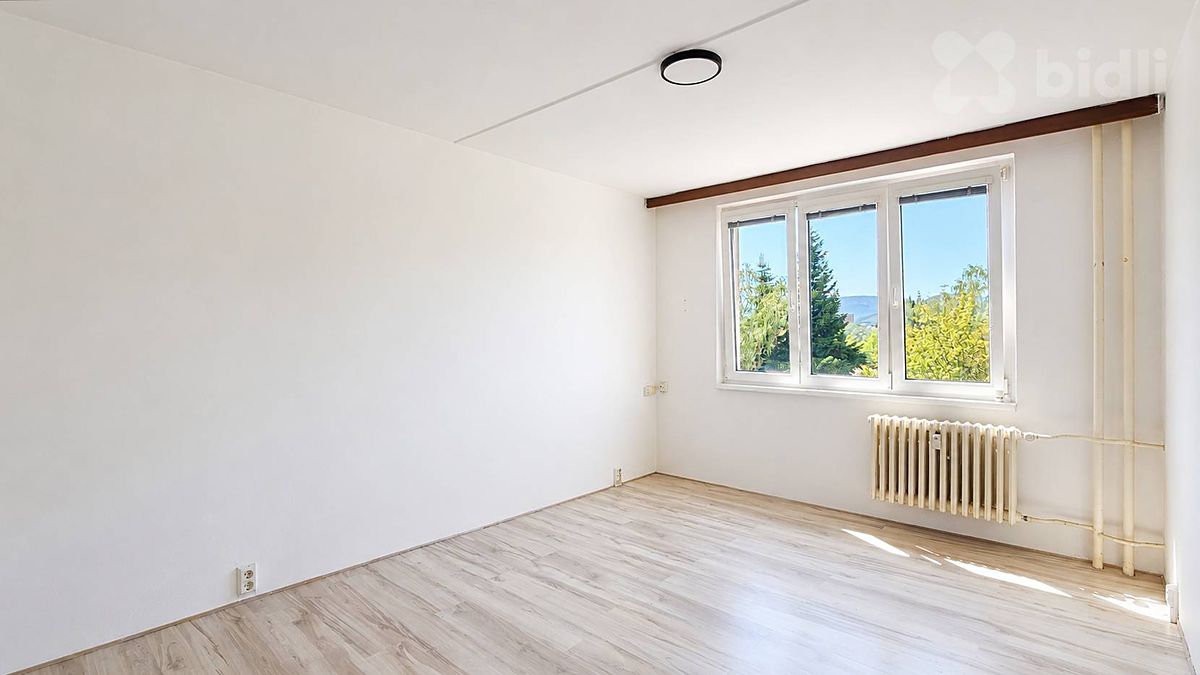 Pronájem bytu 1+1 34 m² – fotografie 3