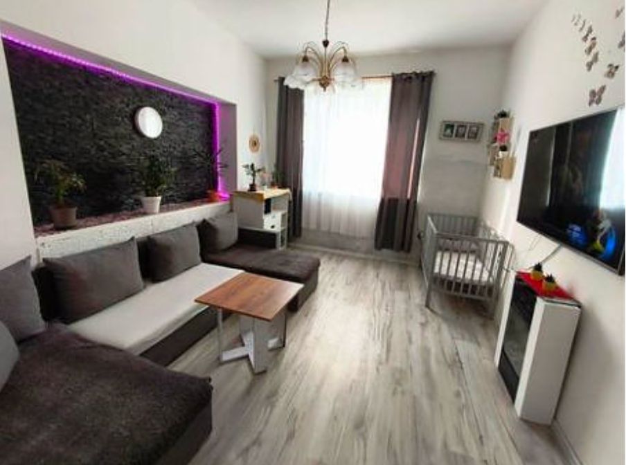 Prodej vícegeneračního domu 194 m², pozemek 271 m² – fotografie 2