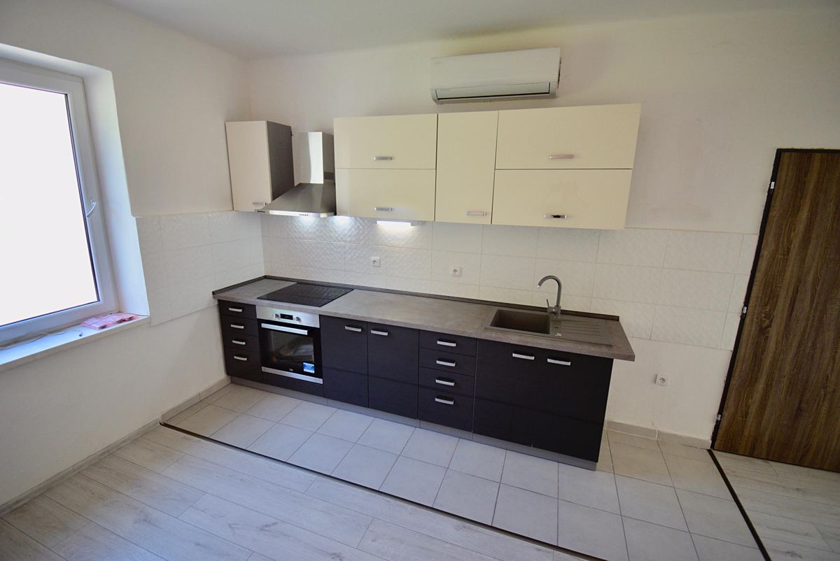 Pronájem bytu 2+1 63 m² – fotografie 2