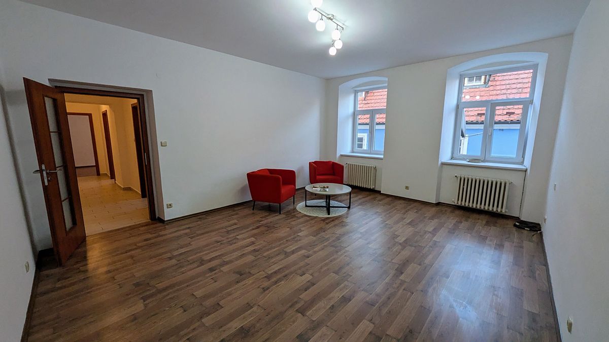 Pronájem bytu 3+1 85 m² – fotografie 2