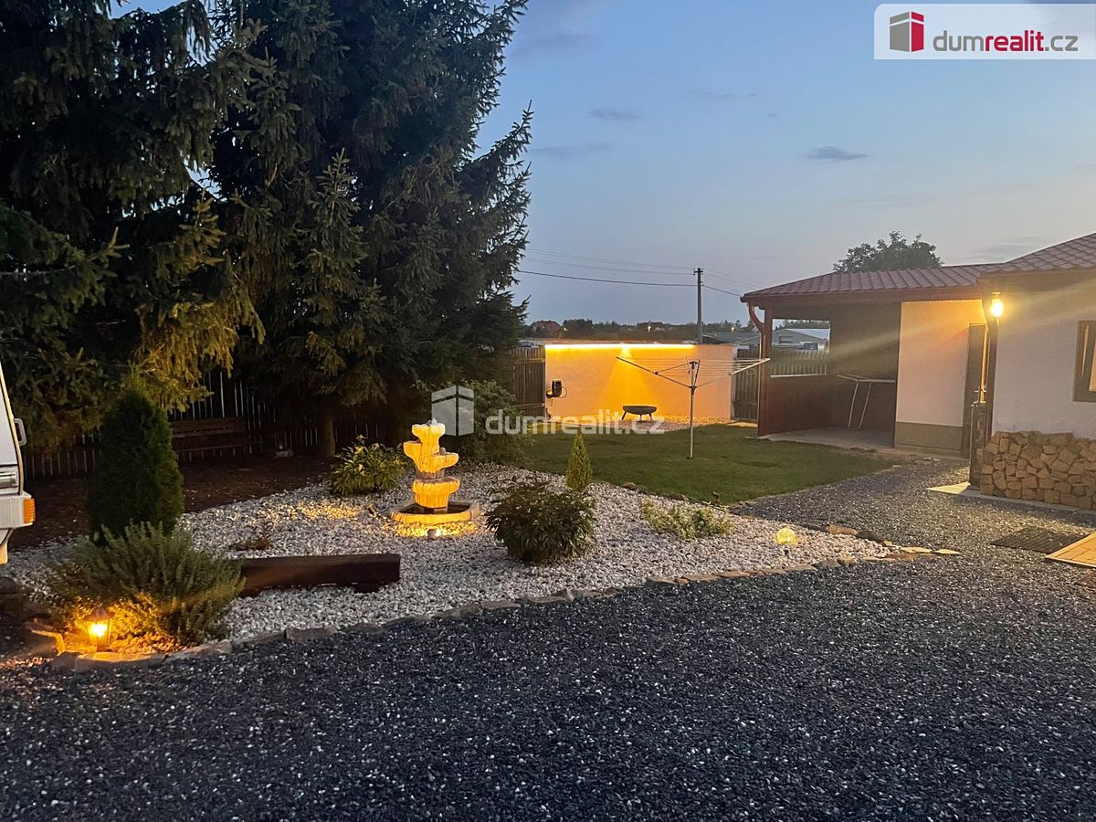 Prodej rodinného domu 85 m², pozemek 889 m² – fotografie 3