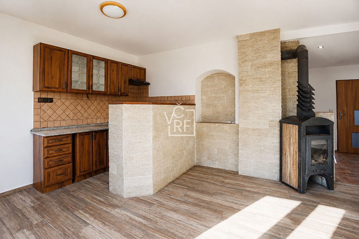 Prodej rodinného domu 160 m², pozemek 714 m² – fotografie 4