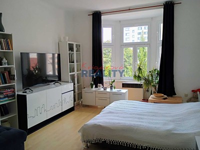 Pronájem bytu 1+1 52 m²