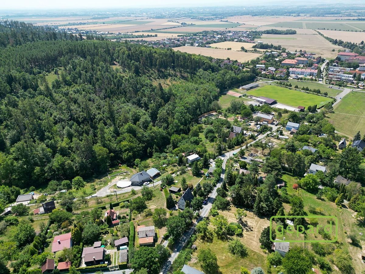 Prodej stavebního pozemku 900 m² – fotografie 3