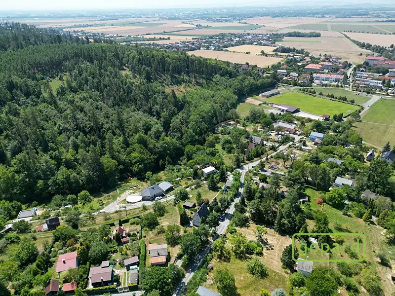 Prodej stavebního pozemku 900 m², Dolany – náhled fotky 3
