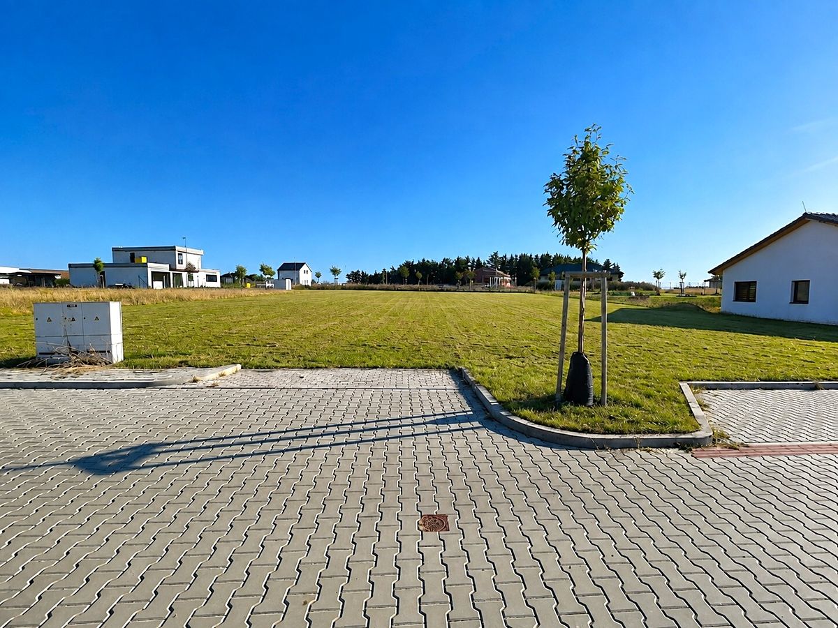 Prodej stavebního pozemku 825 m²