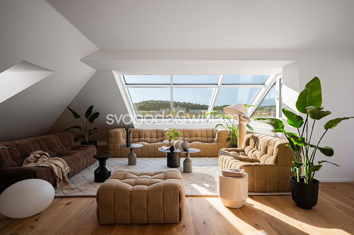 Prodej bytu 6 pokojů a více 205 m²