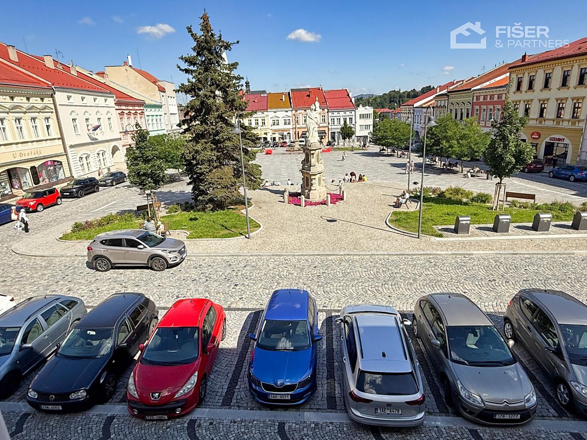 Pronájem bytu 2+1 87 m² – fotografie 3