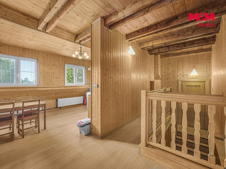 Prodej komerčního prostoru, 287 m² (23 z 30)