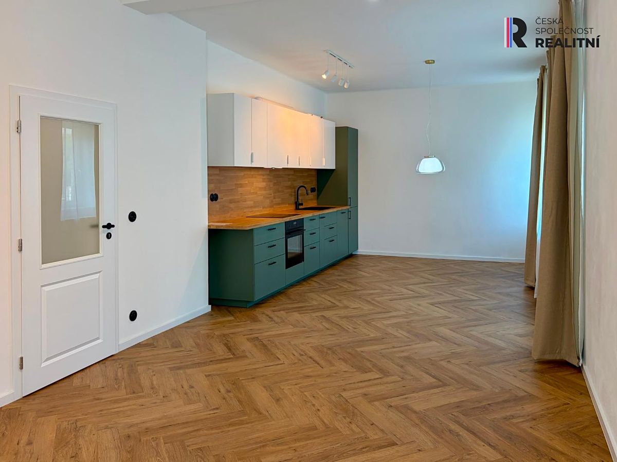 Pronájem bytu 2+kk 64 m²