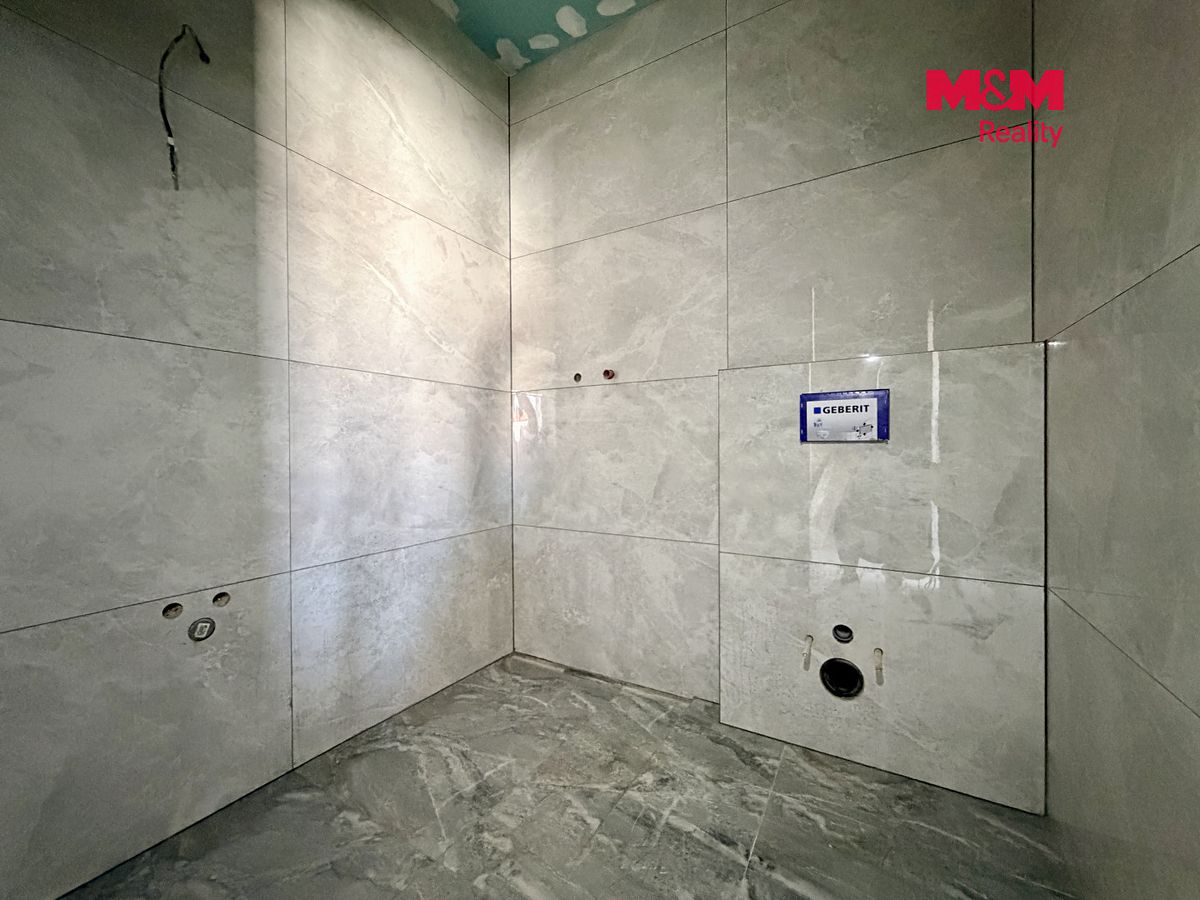 Prodej rodinného domu 154 m², pozemek 785 m² – fotografie 3