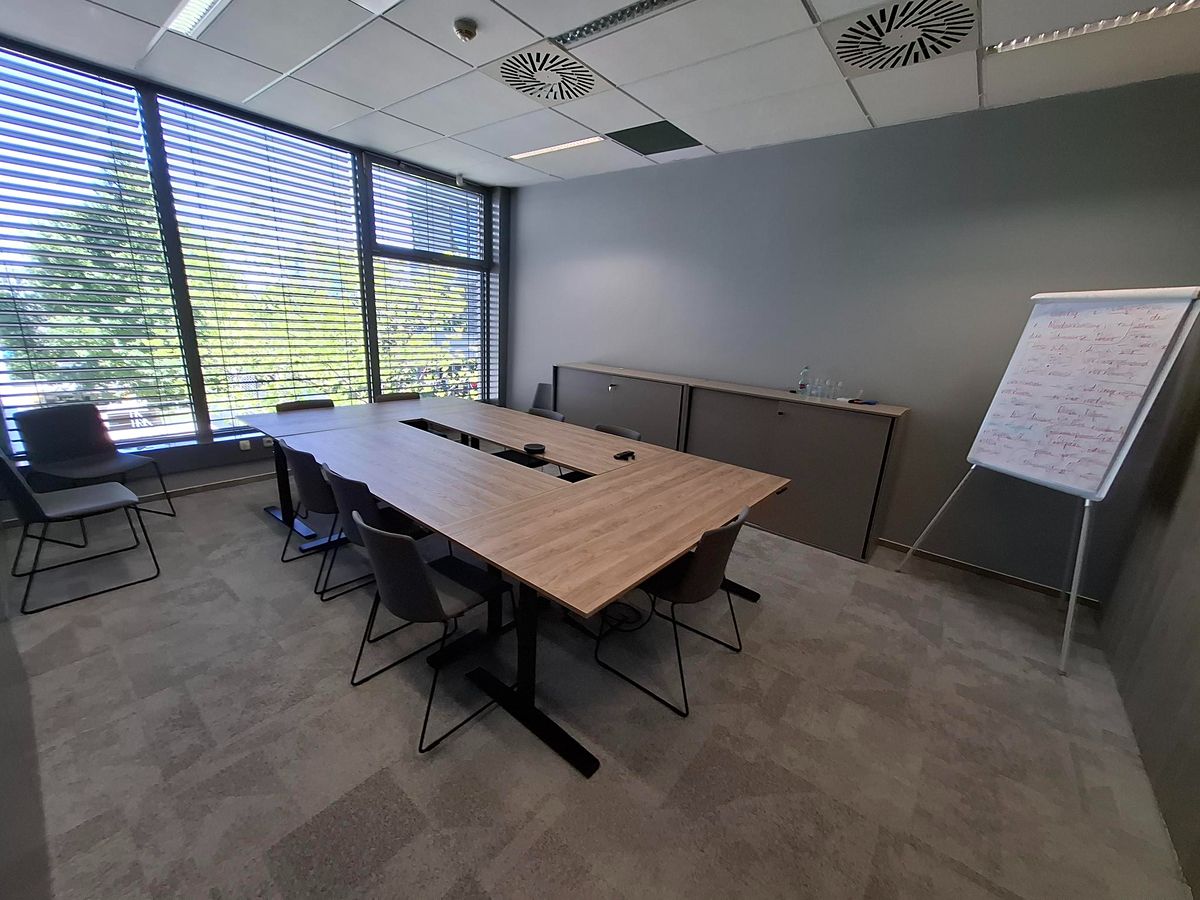 Pronájem kanceláře 572 m²
