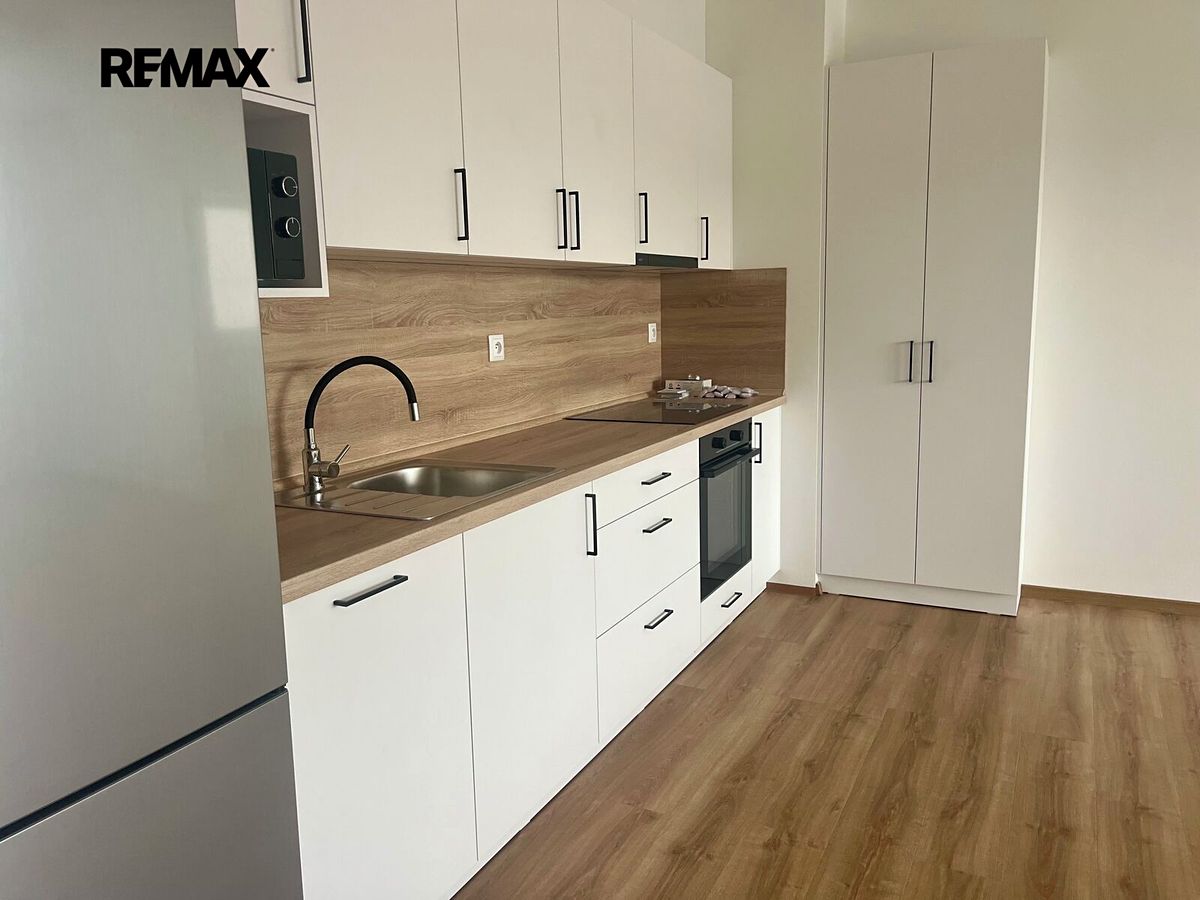 Pronájem bytu 4+kk 93 m² – fotografie 4