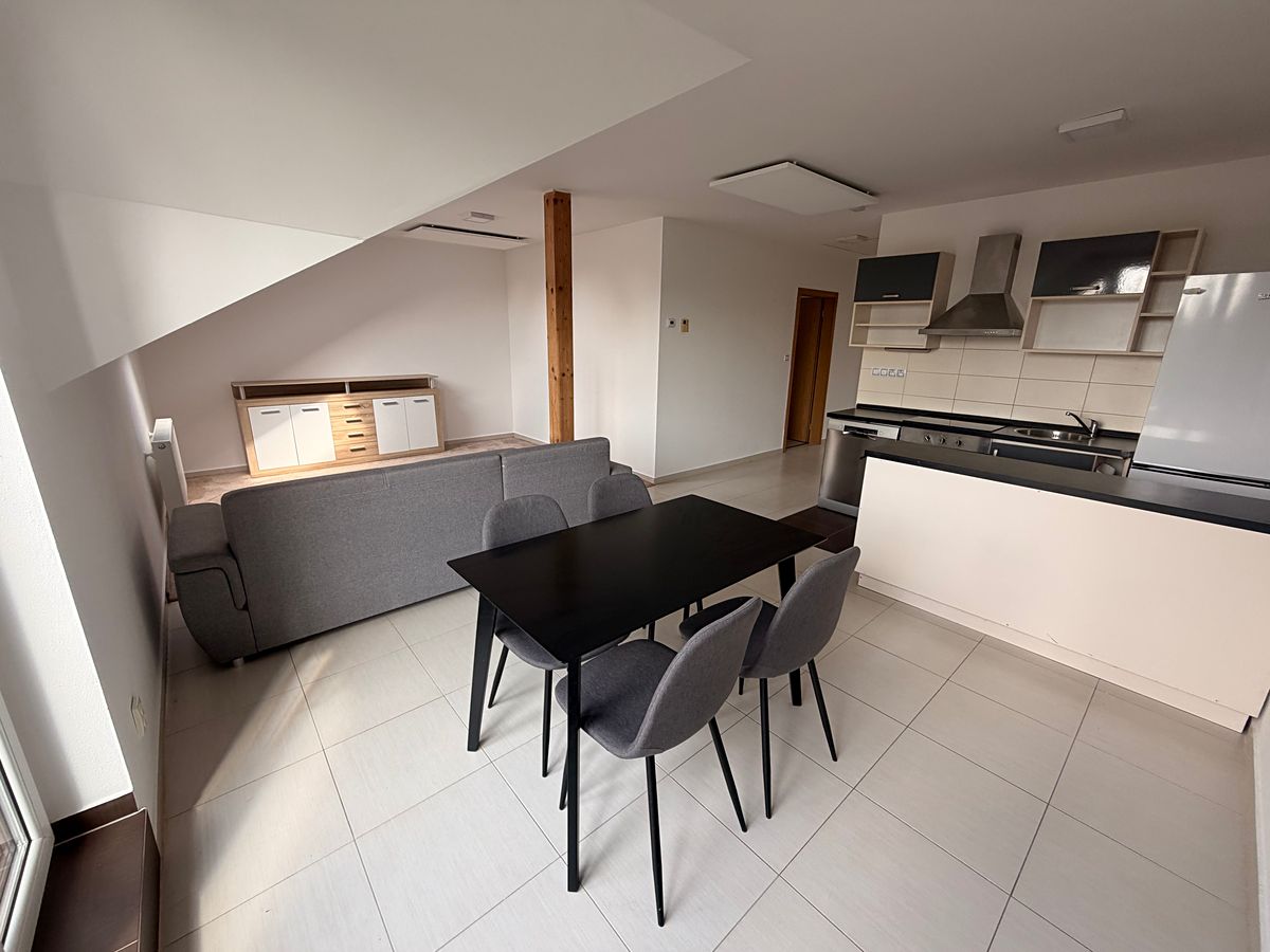 Pronájem bytu 3+kk 65 m²