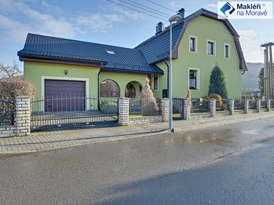 Prodej  rodinného domu 293 m², pozemek 632 m²