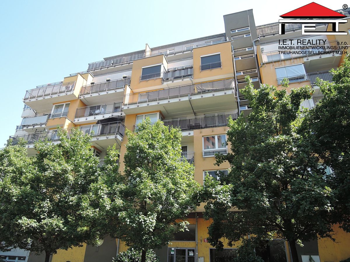 Pronájem bytu 3+kk 82 m²
