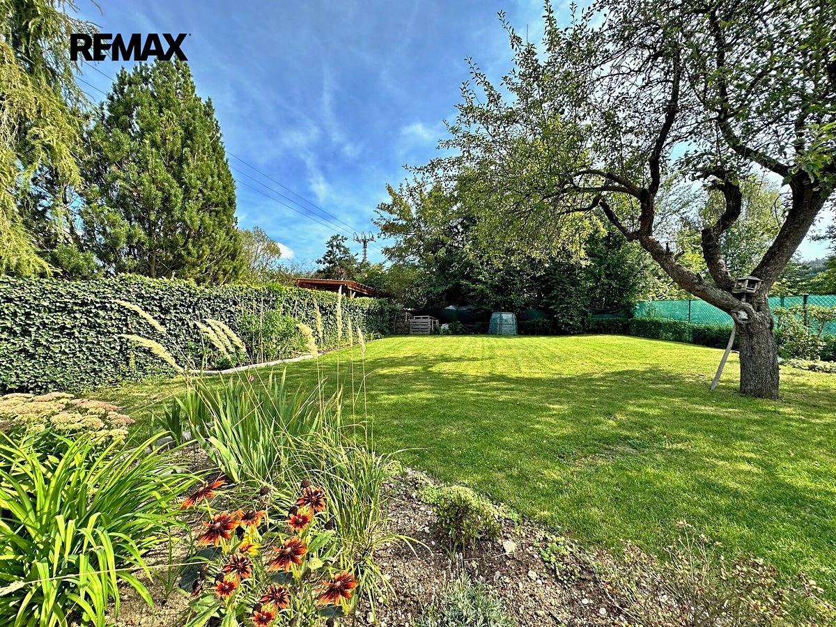 Prodej rodinného domu 185 m², pozemek 456 m² – fotografie 2