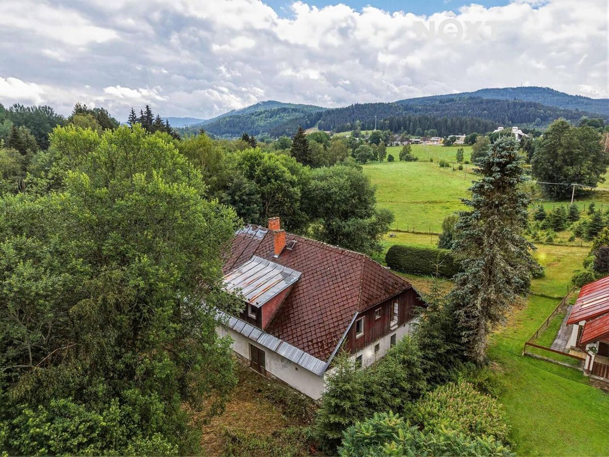 Prodej rodinného domu 350 m², pozemek 2934 m²