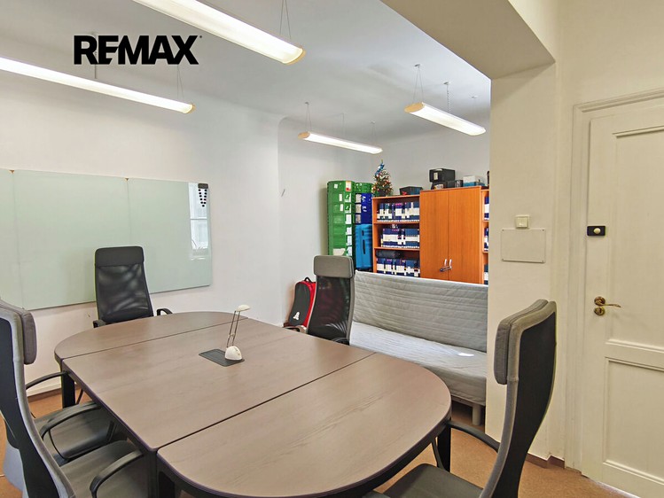 Комерційне приміщення в оренду, 255 м² (14 з 37)