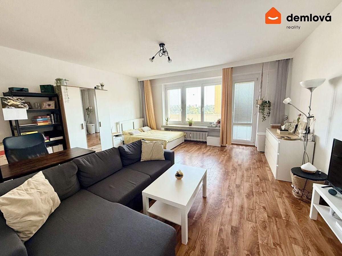 Pronájem bytu 1+kk 52 m²