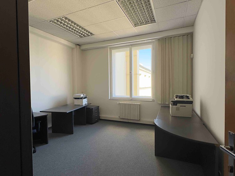 Комерційне приміщення в оренду, 2 169 м² (6 з 12)