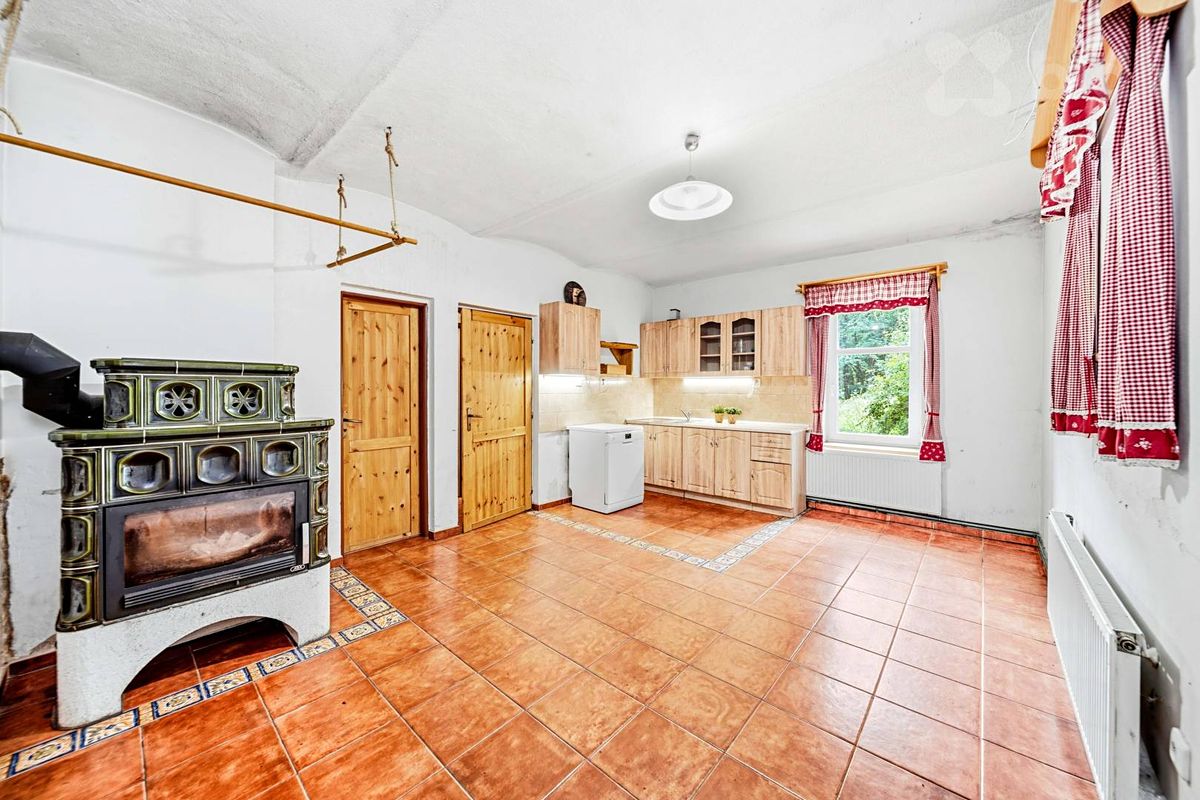 Prodej rodinného domu 149 m², pozemek 320 m² – fotografie 2