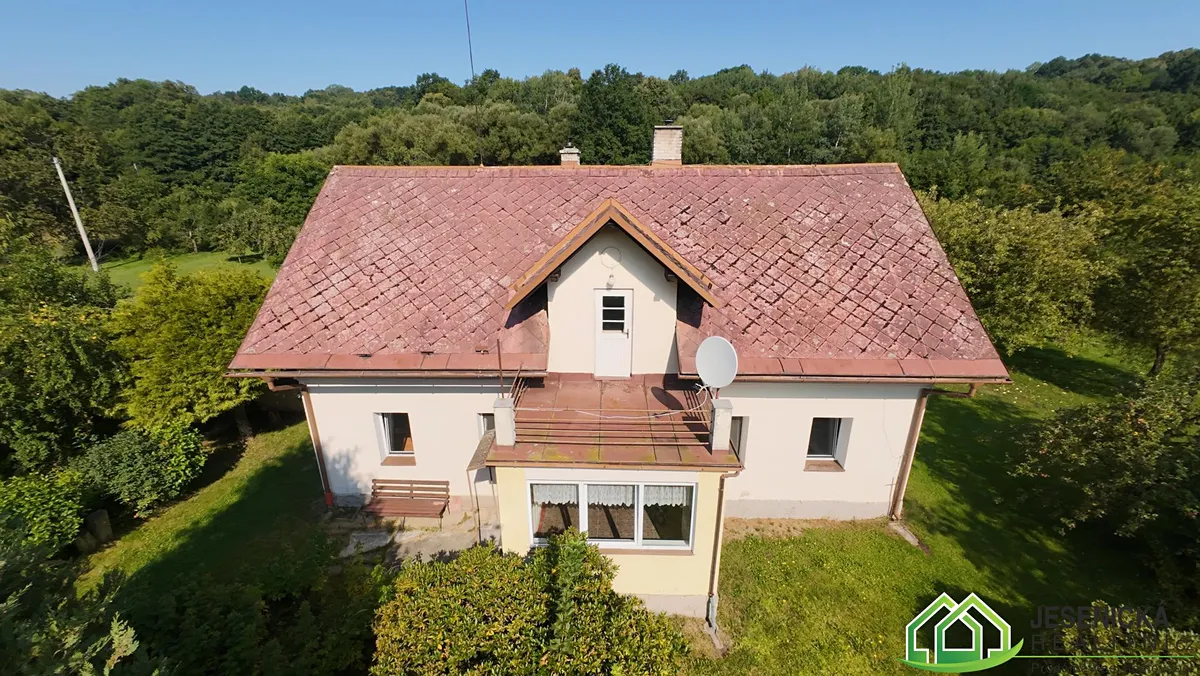 Prodej rodinného domu 358 m², pozemek 4457 m²