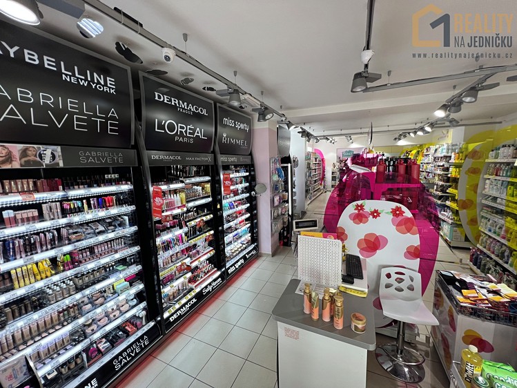 Комерційне приміщення на продаж, 370 м² (17 з 42)