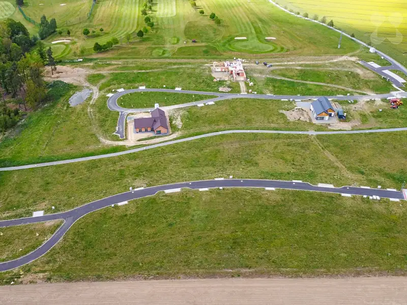 Prodej stavebního pozemku 1253 m², Mirkovice – náhled fotky 1