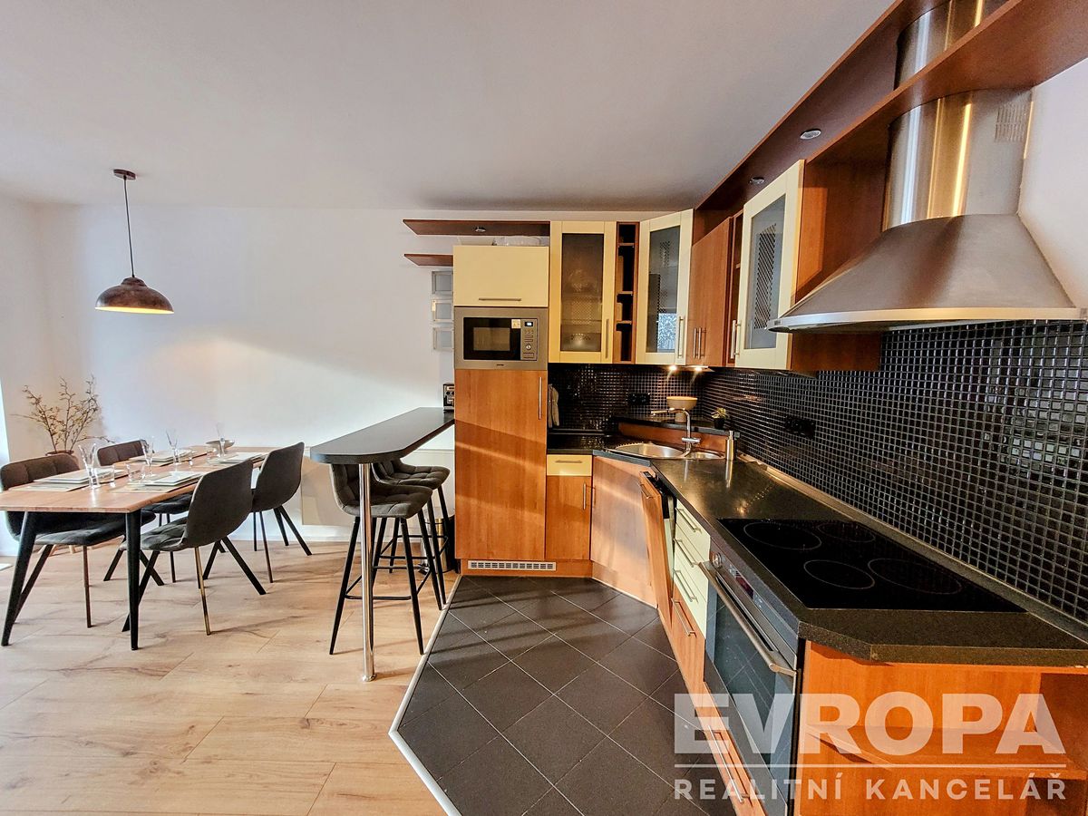 Pronájem bytu 2+kk 73 m² – fotografie 3