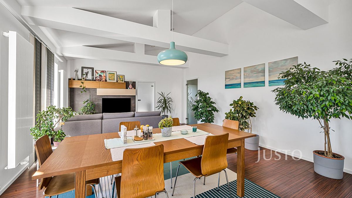 Prodej rodinného domu 401 m², pozemek 668 m² – fotografie 5