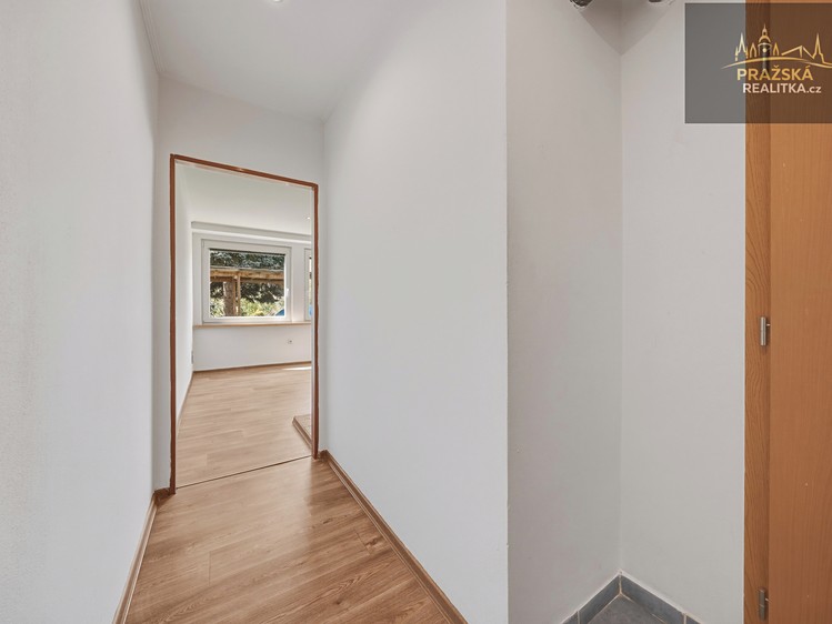 Prodej bytu 1+kk, 33 m² (24 z 37)