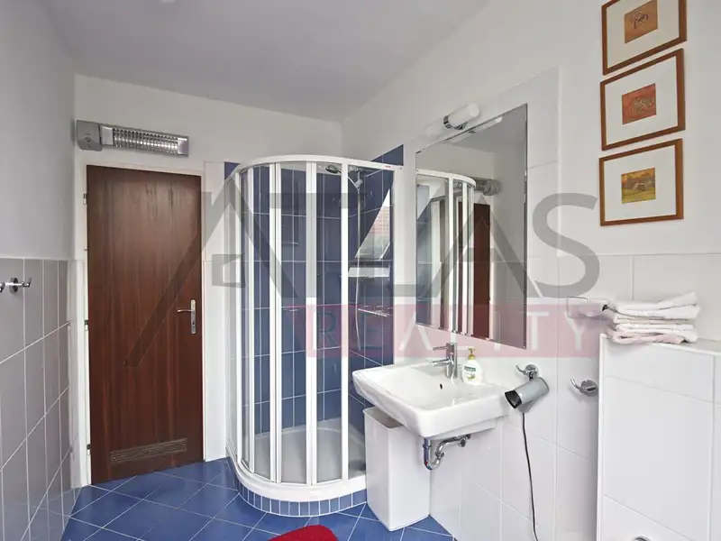 Pronájem kanceláře 365 m², Praha – náhled fotky 3