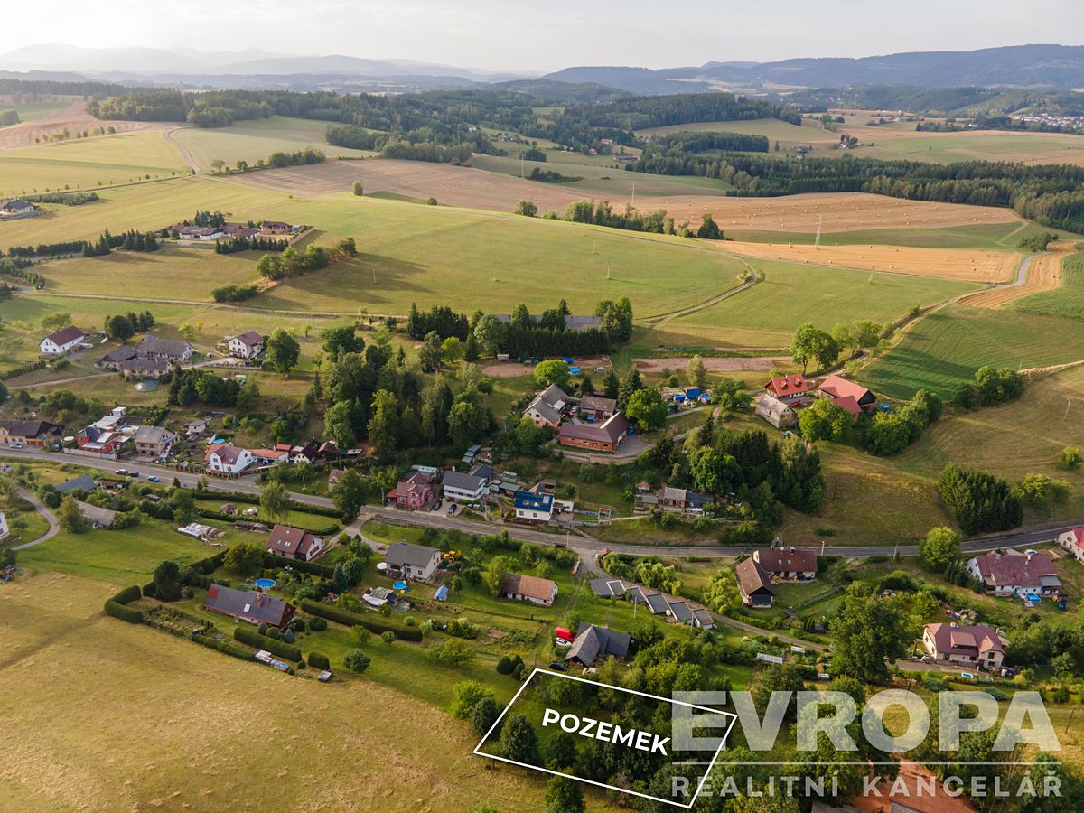 Prodej stavebního pozemku 1544 m²
