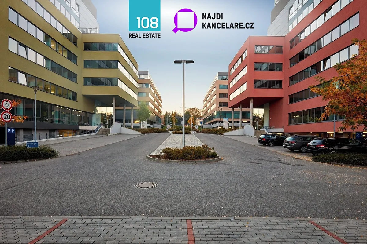 Pronájem kanceláře 725 m²