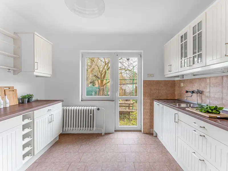 Prodej rodinného domu 80 m², pozemek 1203 m², Husinec – náhled fotky 3